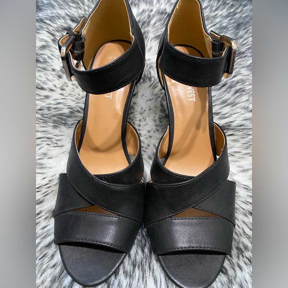 Nine West woman’s wedged heels